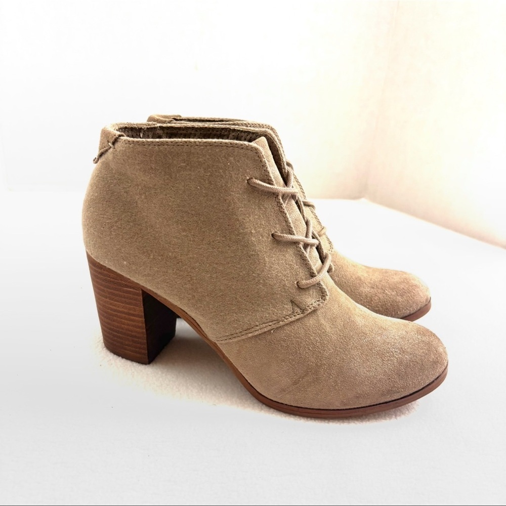 TOMS Lunata Beige Lace-Up‎ Suede Block Heel Metal Tip Lace-Up Ankle Booties W10